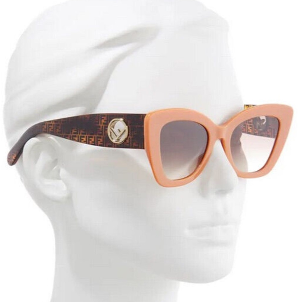 FENDI
‘F IS FOR FENDI’ SUNGLASSES FF 0327/S - Picture 3 of 10